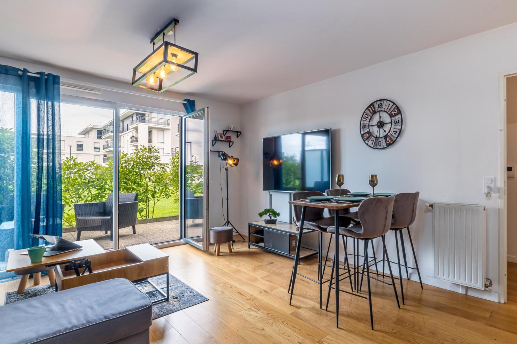 Disneyland 13Min - Kingsize Bed - Private Parking - Terrace - Calm Village Ferrières-en-Brie Buitenkant foto