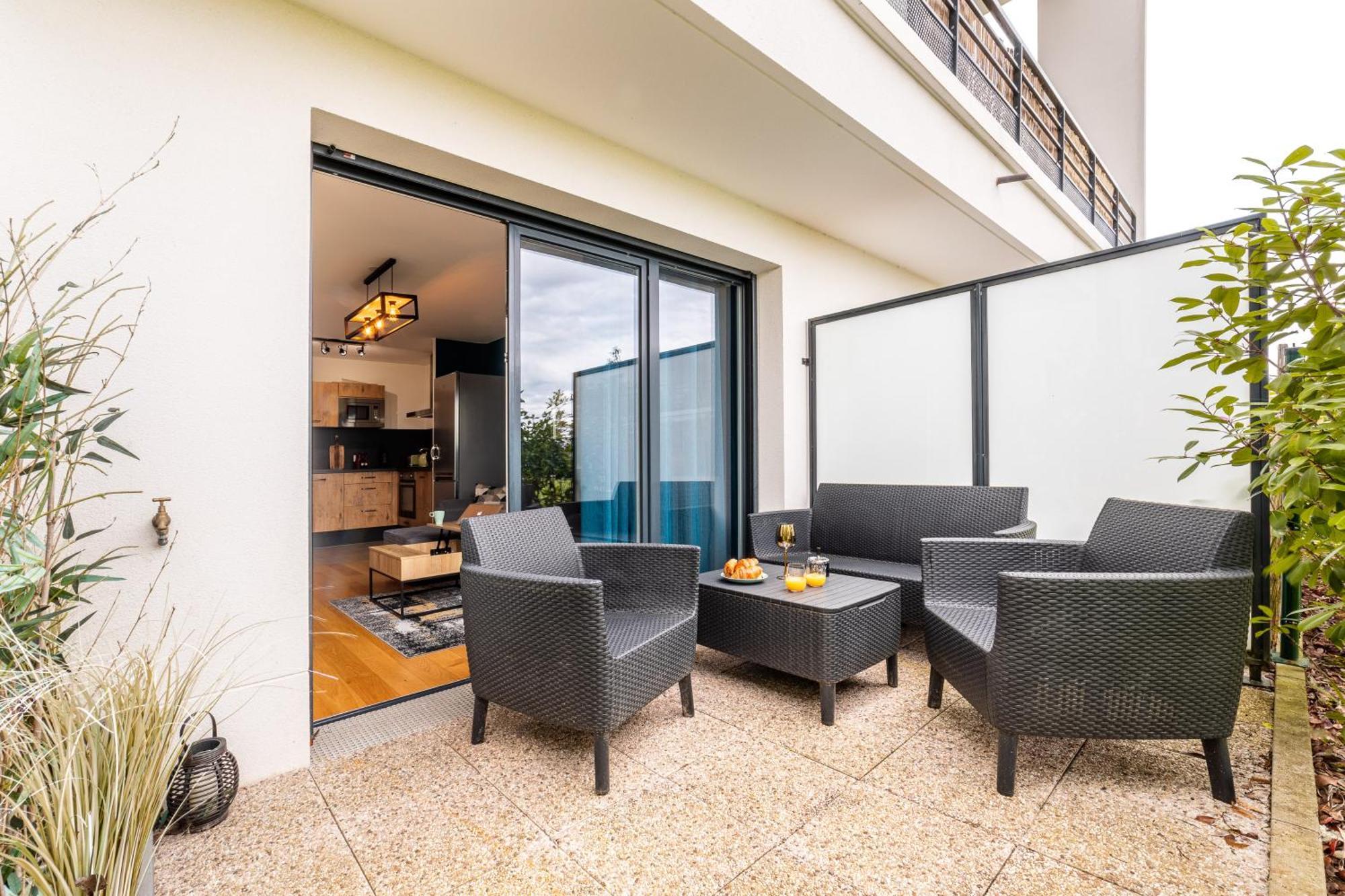 Disneyland 13Min - Kingsize Bed - Private Parking - Terrace - Calm Village Ferrières-en-Brie Buitenkant foto