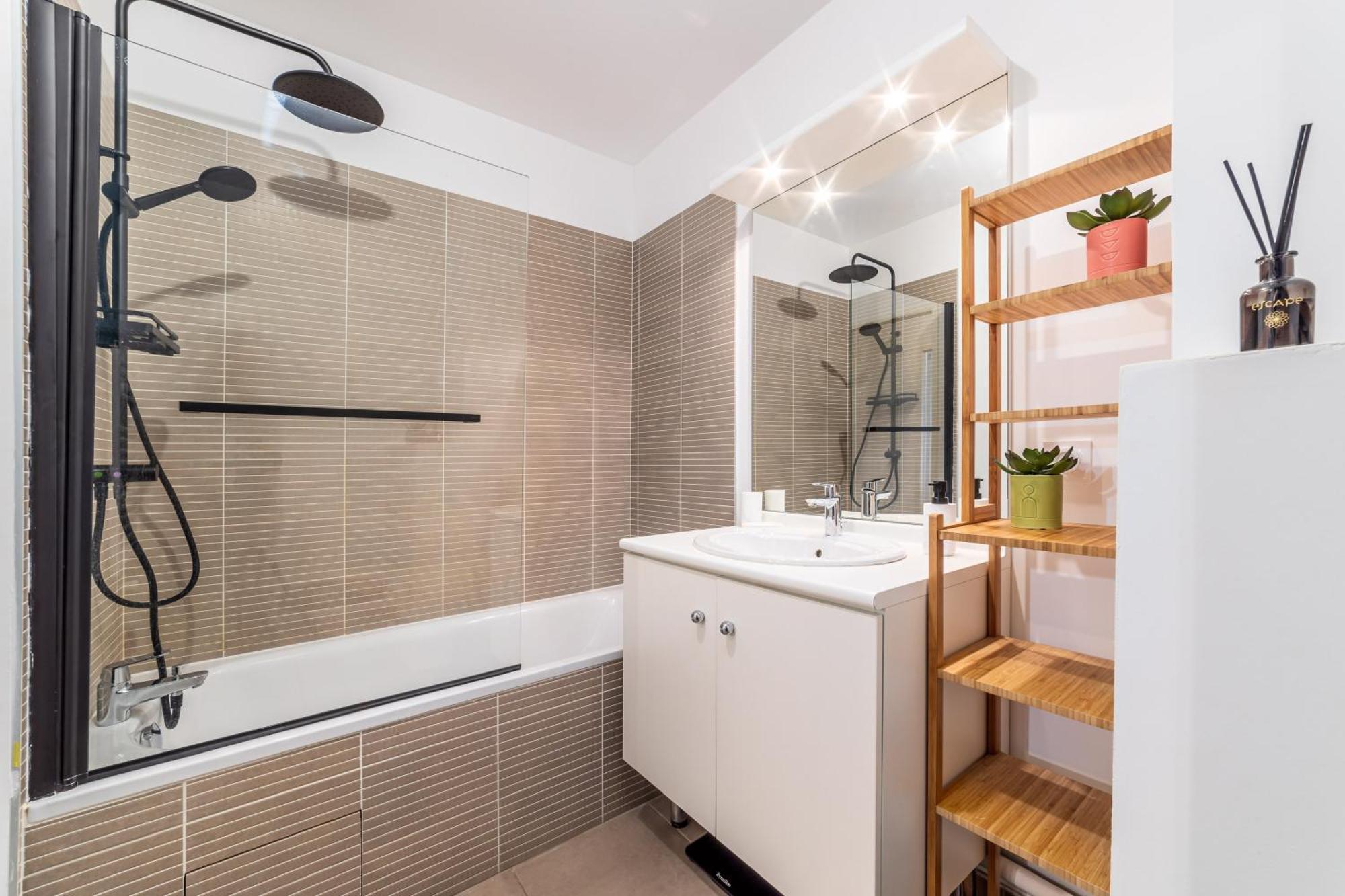 Disneyland 13Min - Kingsize Bed - Private Parking - Terrace - Calm Village Ferrières-en-Brie Buitenkant foto